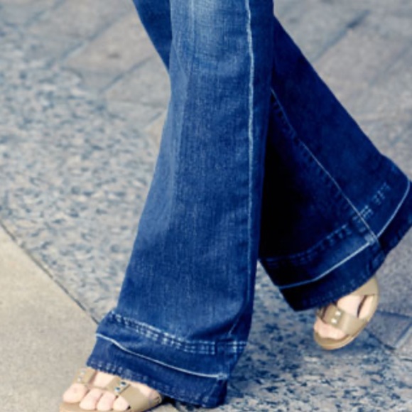 Frame Le Heigh Flare jeans in Colby wash - Picture 2 of 6